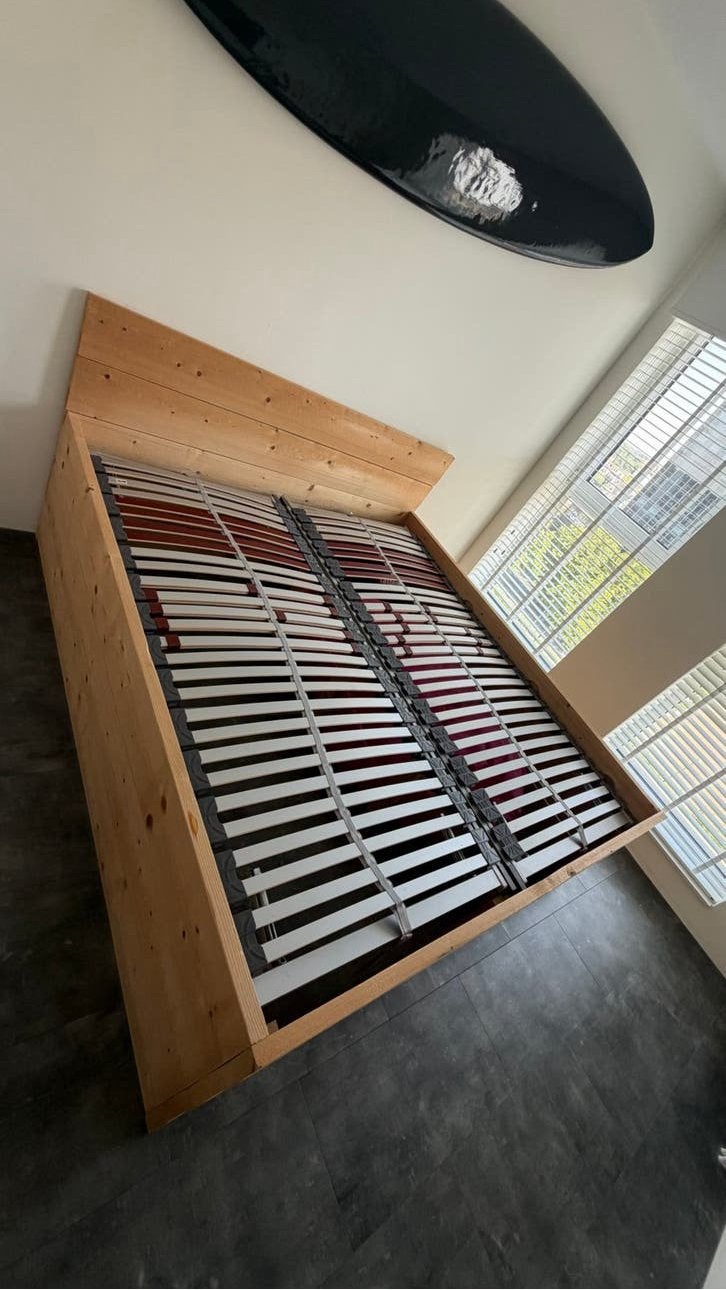 Steigerhouten bed 180x200, Huis en Inrichting, Slaapkamer | Bedden, Ophalen, Steigerhout, Tweepersoons, Zo goed als nieuw