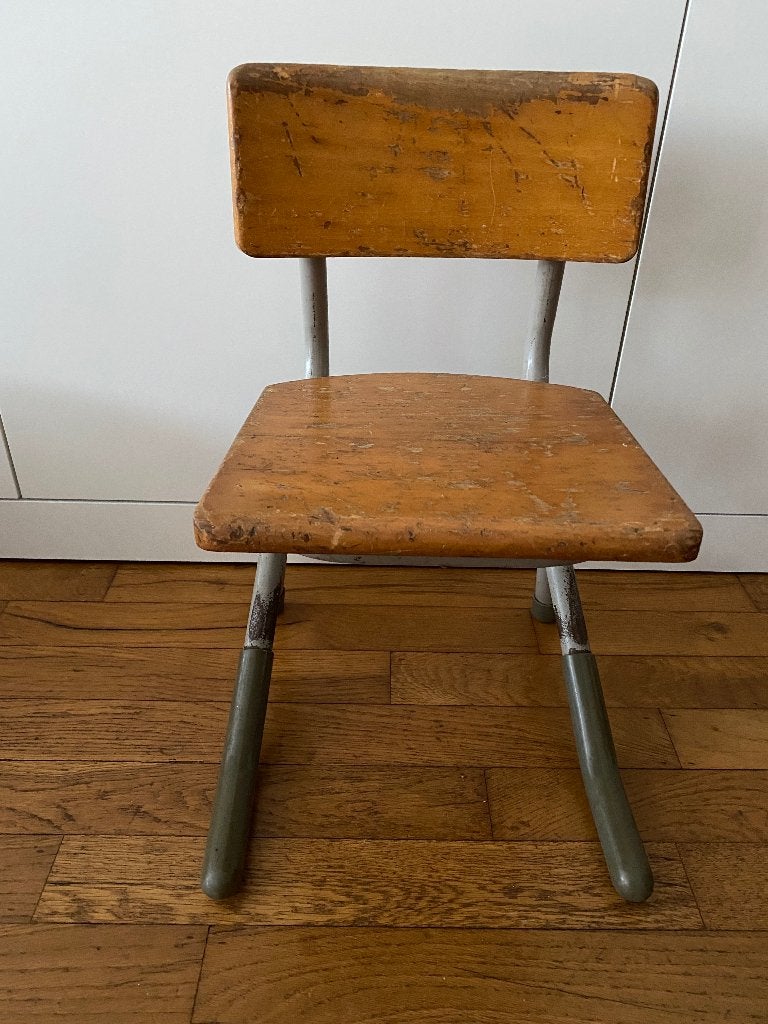 oud schoolbankstoeltje, Ophalen of Verzenden, Gebruikt