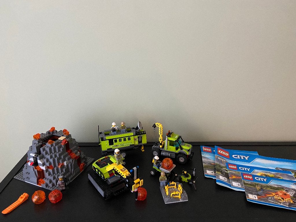 LEGO - City - 60124 - Volcano Exploration Base, City, Lego, Ophalen of Verzenden, Zo goed als nieuw