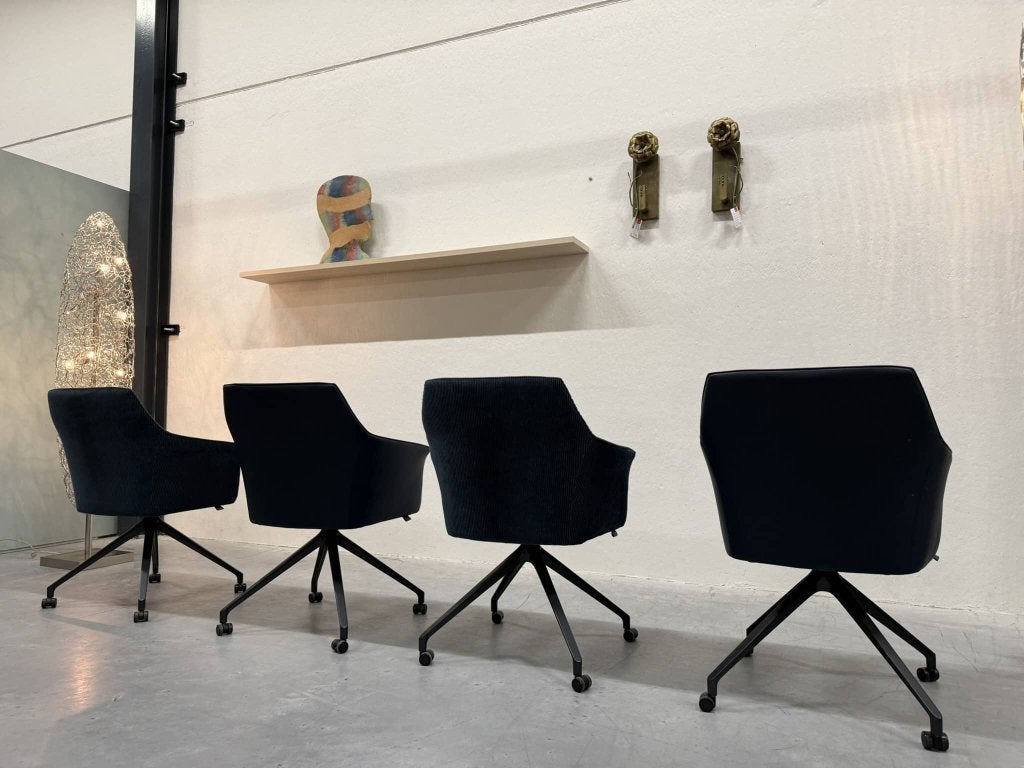 Nieuw Leolux Mara Twist Eetkamerstoel blauw Design Stoel, Leolux, Info@leolux.nl, Blauw, Nieuw