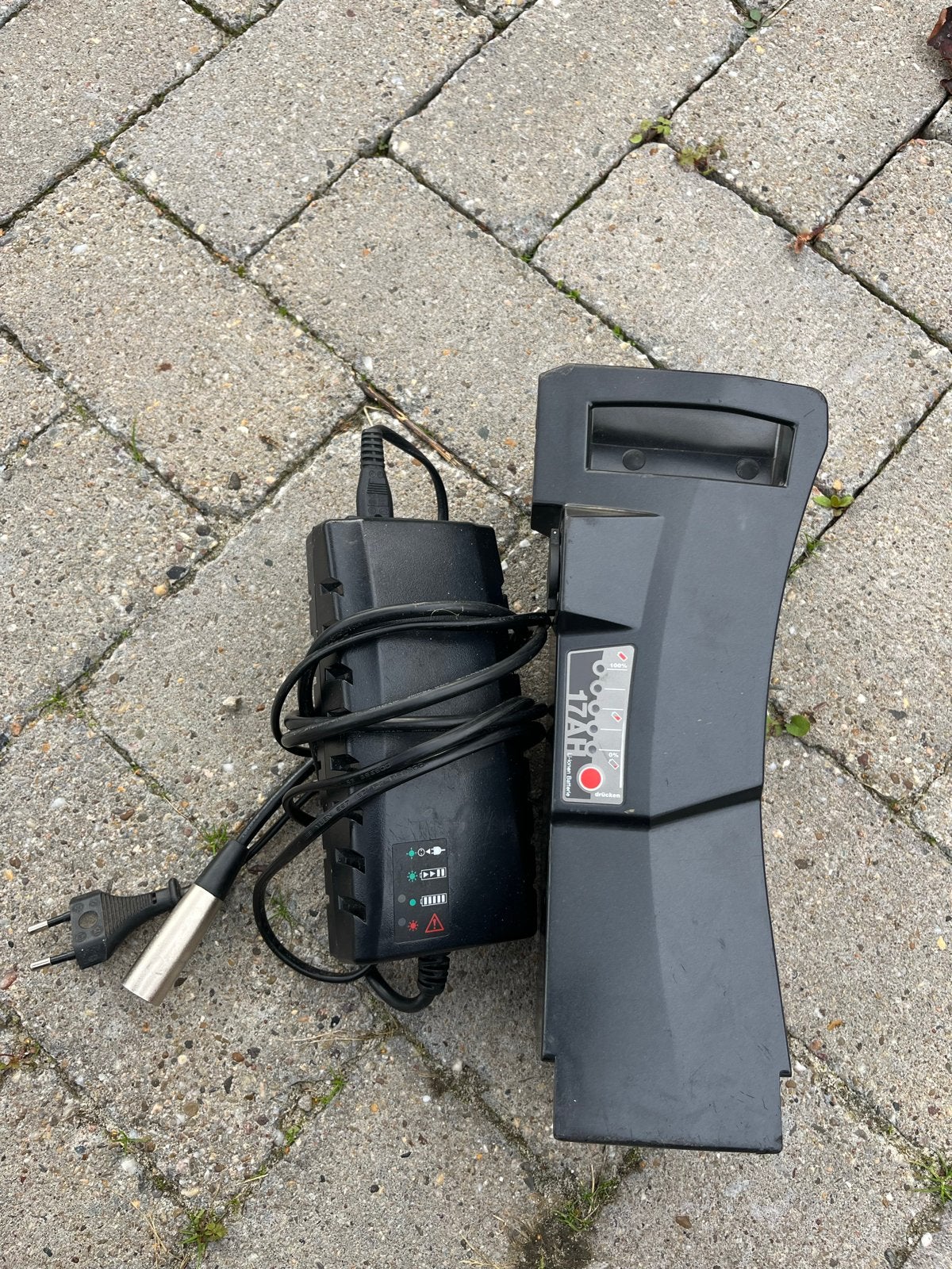 Foto 17 van Gazelle E-bike met defecte trapondersteuning, 2 accu's