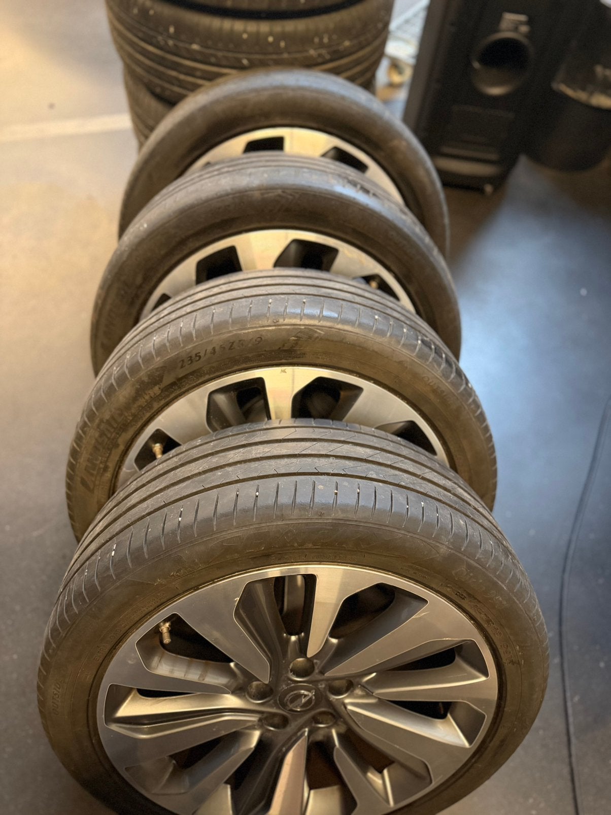 Opel velgen met banden 19 inch, 19 inch, Ophalen of Verzenden, 235 mm, Band(en)