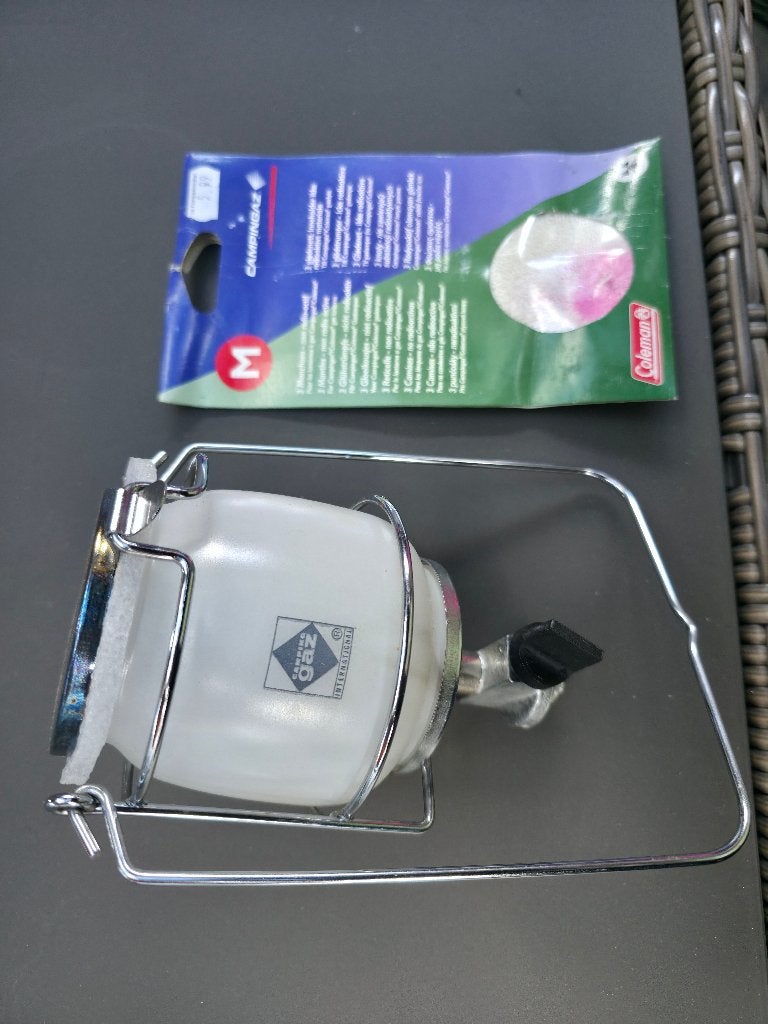 CampingGaz Lamp, en 3x lampkousjes, tank 901, Ophalen of Verzenden, Zo goed als nieuw