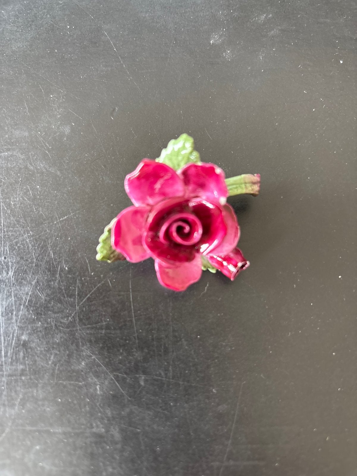 Vintage Broche Rode Roos, Overige materialen, 4 tot 7 cm, Gebruikt, Ophalen of Verzenden