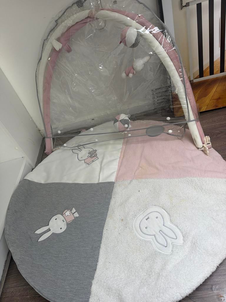 Nijntje speelkleed baby met speelbogen GRATIS, Ophalen of Verzenden, Gebruikt, Speelkleed