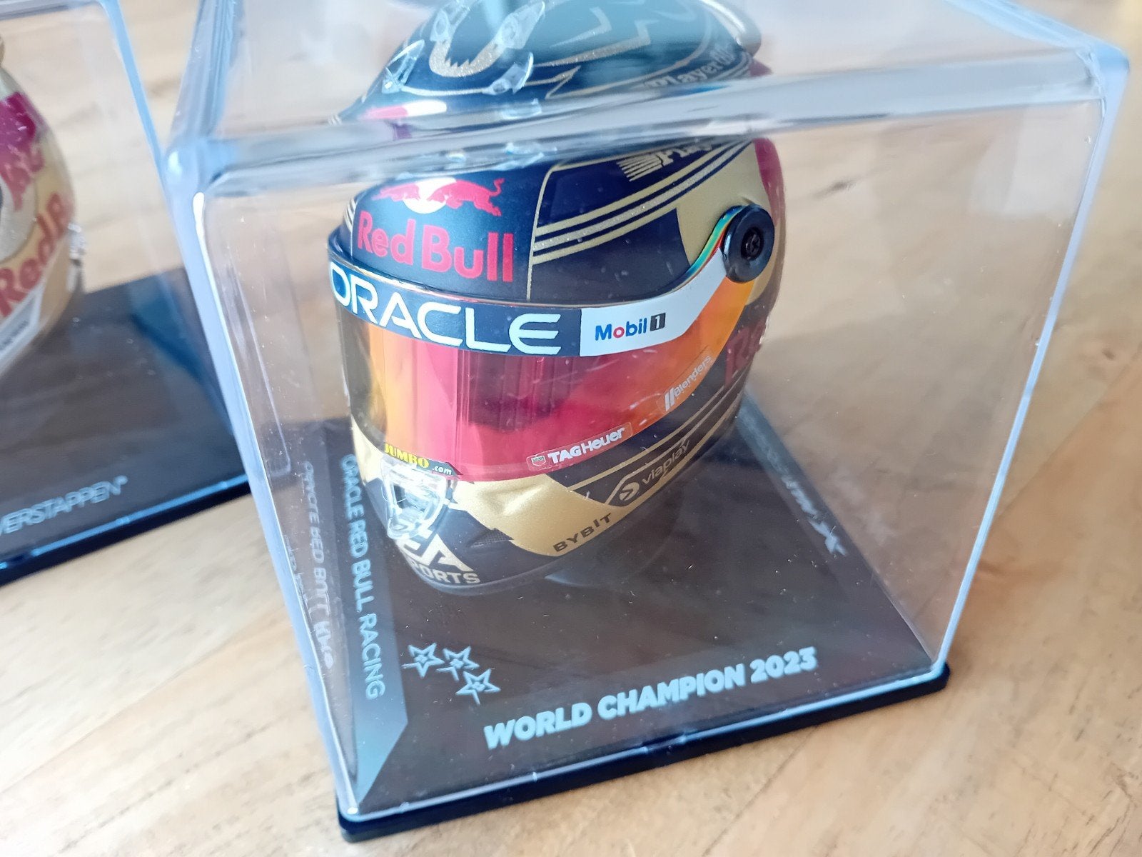 max Verstappen 1/4 world champion helm 2023, Ophalen of Verzenden, Zo goed als nieuw, Formule 1