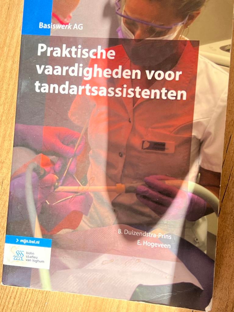 Praktische vaardigheden voor tandartsassistenten, Ophalen of Verzenden, Zo goed als nieuw