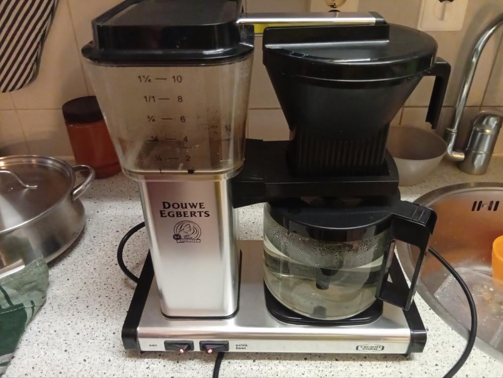 Technivorm Douwe Egberts zilverkleurig Koffiezetapparaat, Witgoed en Apparatuur, Afneembaar waterreservoir, Gebruikt, 10 kopjes of meer