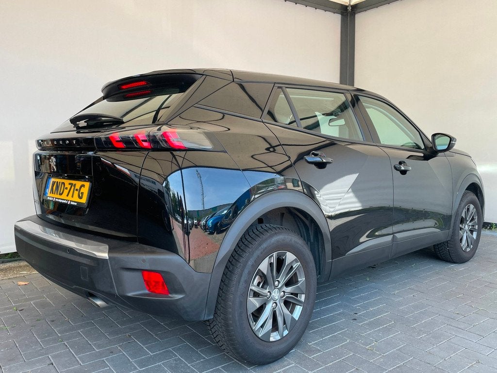 Peugeot 2008 |Zeer lage km stand|Nette auto, Auto's, Gebruikt, Zwart, 3 cilinders, Parkeersensor
