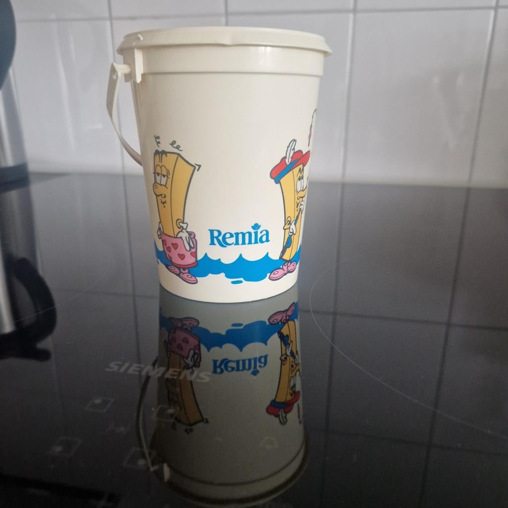 Remia emmertje, Ophalen of Verzenden, Kunststof
