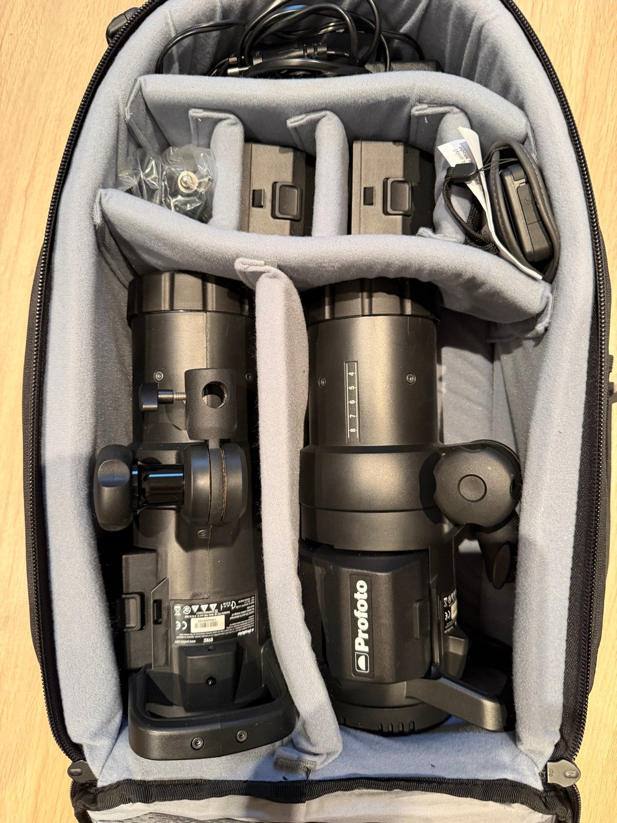 Profoto B1 Plus Duo Kit met 2 flitsers en accessoires, Ophalen, Zo goed als nieuw, Profoto, Draadloos