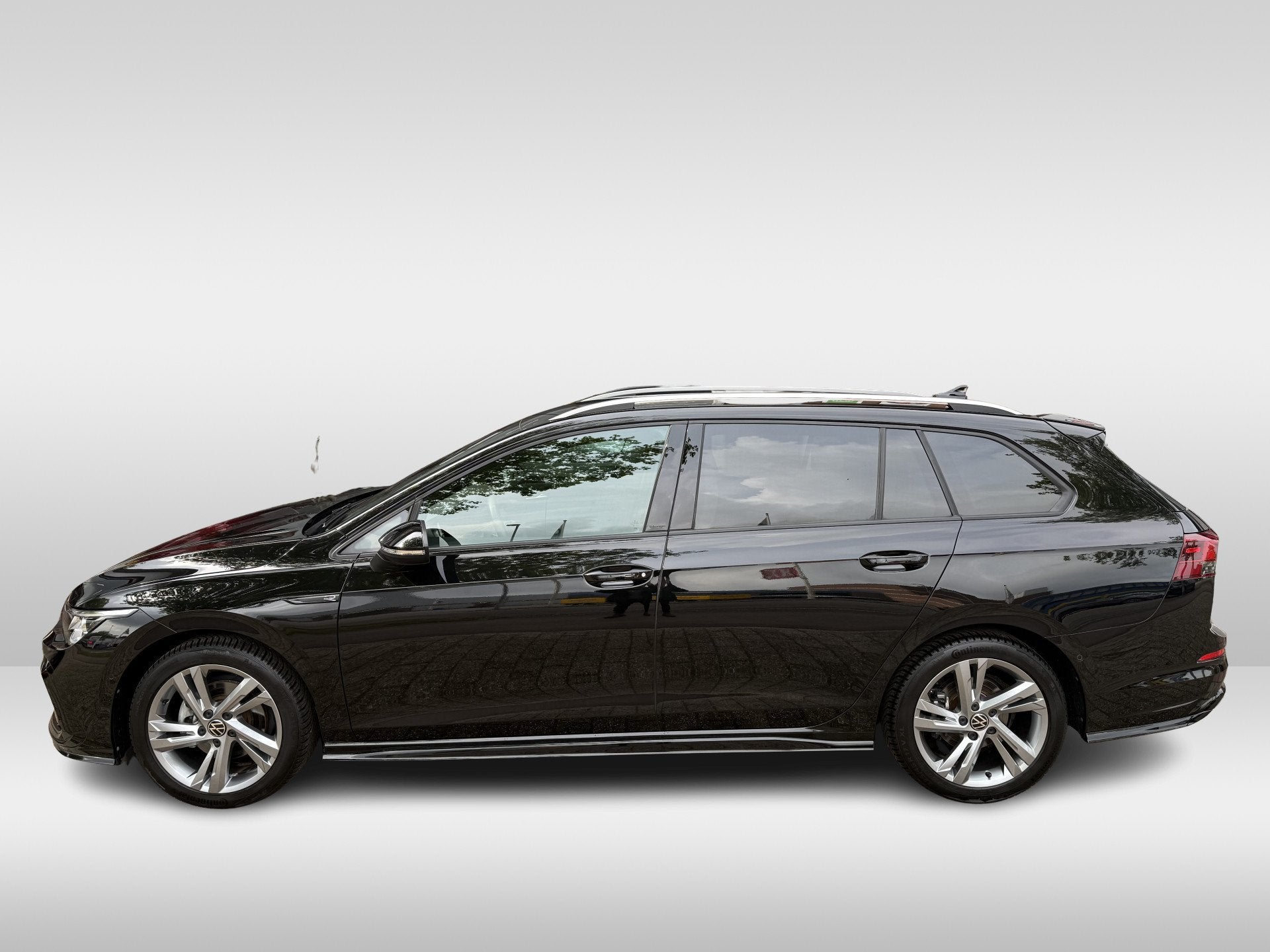 Volkswagen Golf Variant 1.5 eTSI R-Line Business | headup di, Euro 6, 4 cilinders, Zwart, Origineel Nederlands