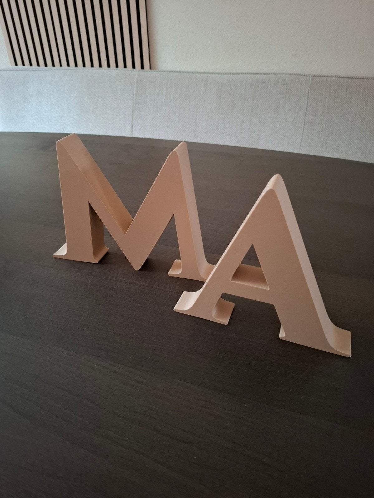 3D Geprinte Letters M en A - 17 cm hoog, Huis en Inrichting, Woonaccessoires | Overige, Beige, Nieuw, Kunststof, Ophalen of Verzenden