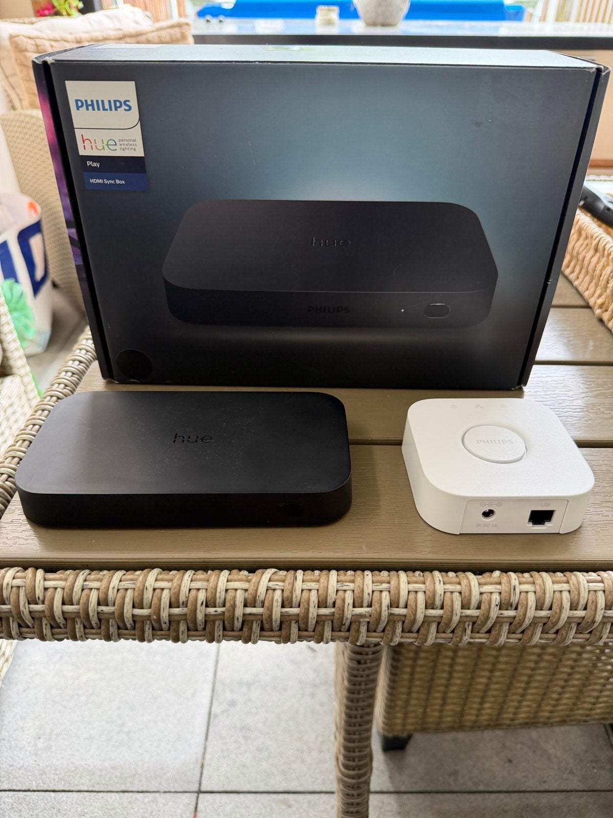 Philips Hue Play HDMI Sync Box & Hue Bridge, Ophalen, Philips, Overige systemen, Zo goed als nieuw