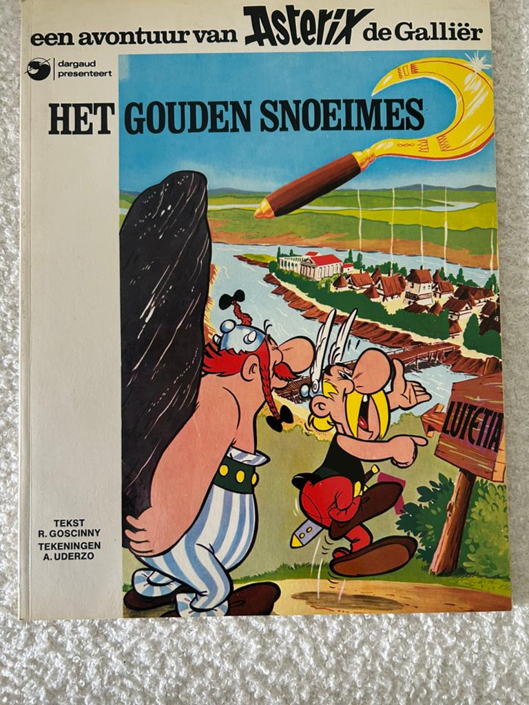 Asterix – Het Gouden Snoeimes – oude Oberon/Dargaud uitgave, Eén stripboek, Ophalen of Verzenden, Gelezen