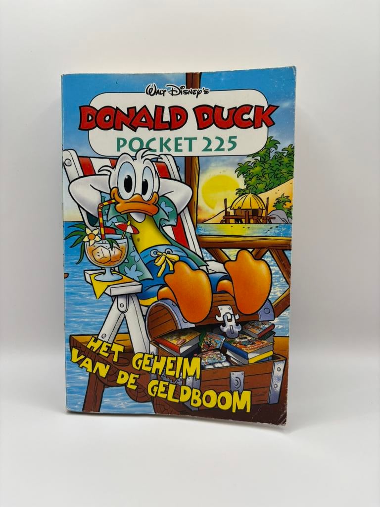 Donald Duck pocket 225 ‘Het geheim van de geldboom’, Eén stripboek, Ophalen of Verzenden, Gelezen