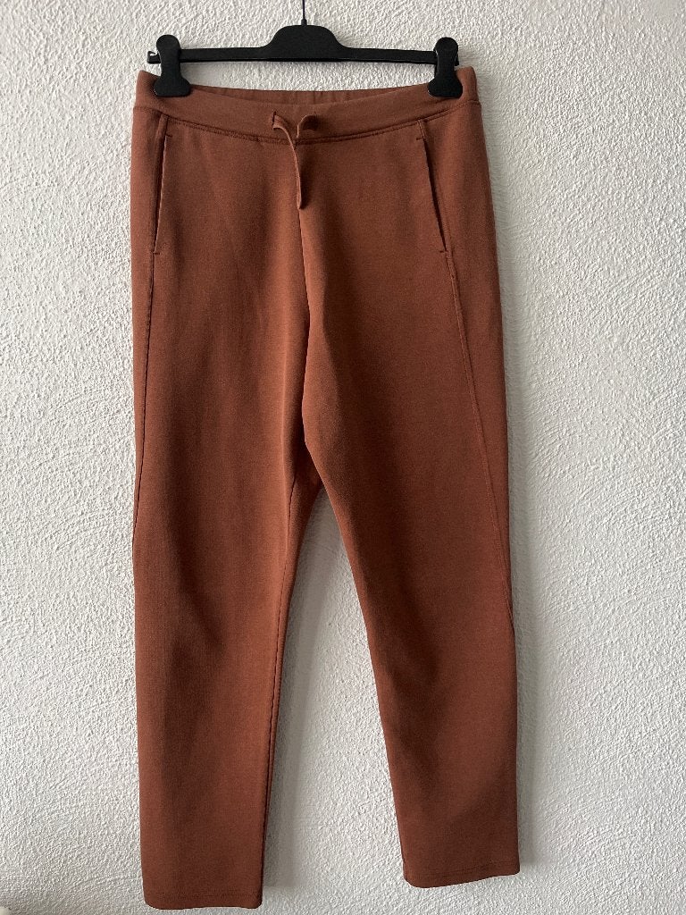 Humanoid bruin brown jogger pants singlet hemd, Kleding | Dames, Maat 38/40 (M), Humanoid, Bruin, Verzenden