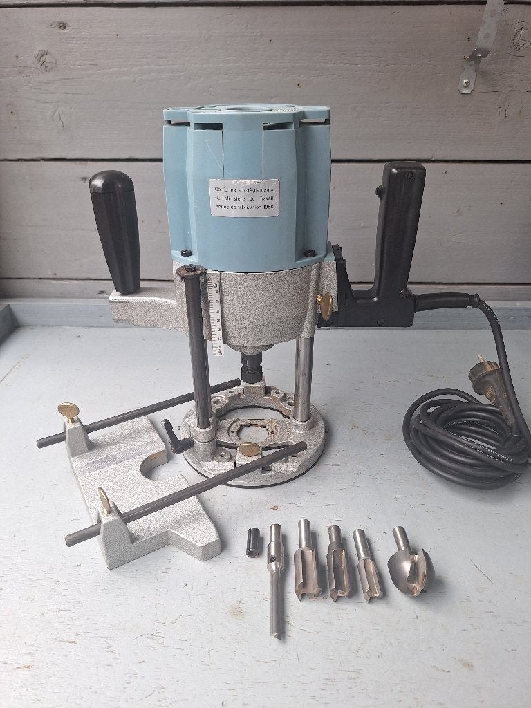 Scheer HM16 bovenfrees 1800w + frezen, Doe-het-zelf en Verbouw, Ophalen of Verzenden, Gebruikt