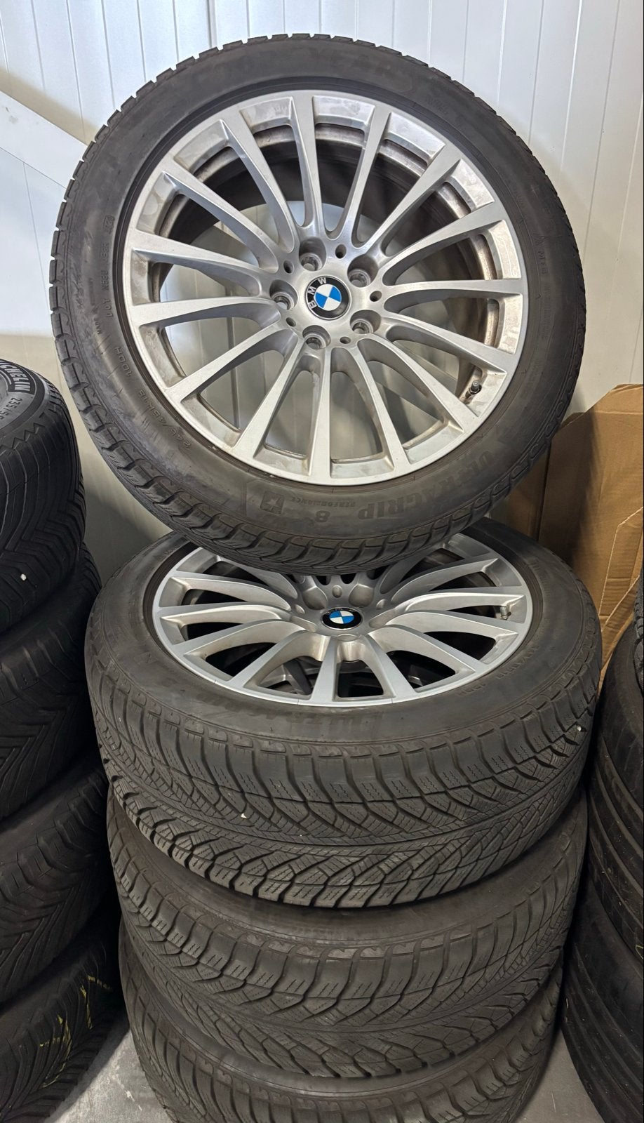 BMW 5 serie 18 inch velgen met Goodyear winterbanden 245/45, Auto-onderdelen, Ophalen, 18 inch, Banden en Velgen, Winterbanden