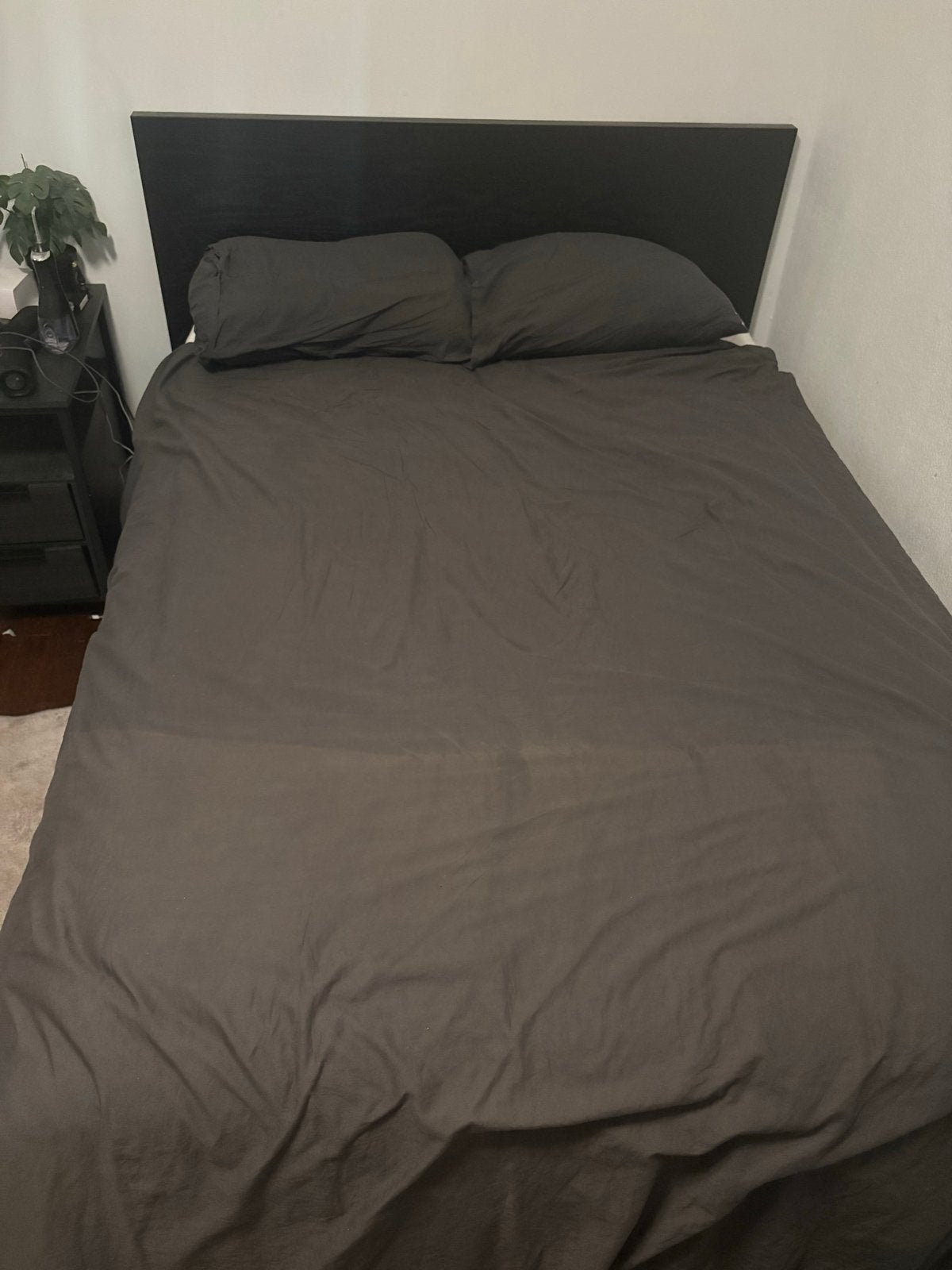 Free pickup today — bed, wardrobe, nightstand (Groningen), Ophalen, Gebruikt, Zwart, Tweepersoons