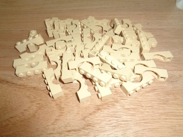 Partij J647=50x Nieuwe tan bogen 1x4 (Meerdere setjes)