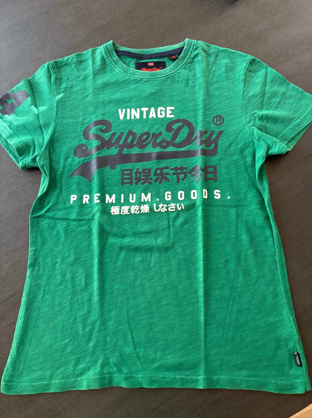 Superdry Vintage T-shirt Groen Maat M, Ophalen of Verzenden, Zo goed als nieuw, Maat 48/50 (M), Groen