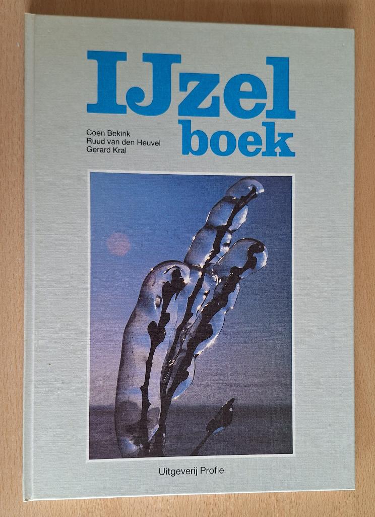 IJzelboek 1987, Boeken, Ophalen of Verzenden, 20e eeuw of later, Zo goed als nieuw