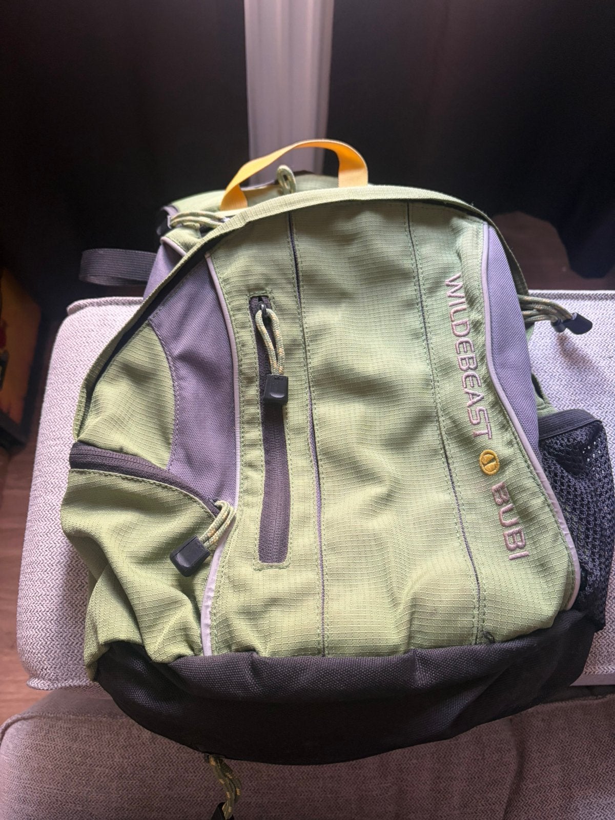 Rugzakje Wildbeast Bobi, Ophalen, Zo goed als nieuw, 30 tot 45 cm
