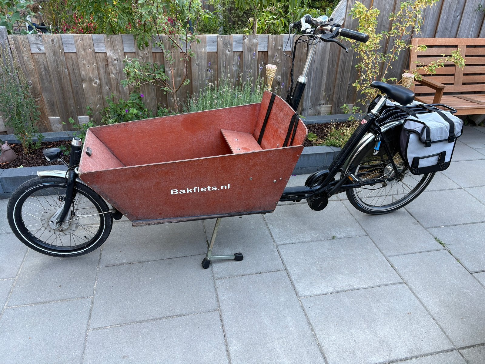 Electrische Bakfiets NL Cargo Long zwart, Fietsen en Brommers, Fietsen | Bakfietsen, Gebruikt, Huif, 2 kinderen, Ophalen