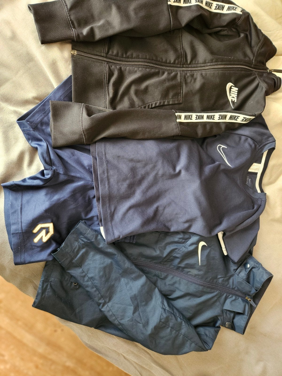 nike jongens 122-+128, Ophalen of Verzenden, Jongen, Broek