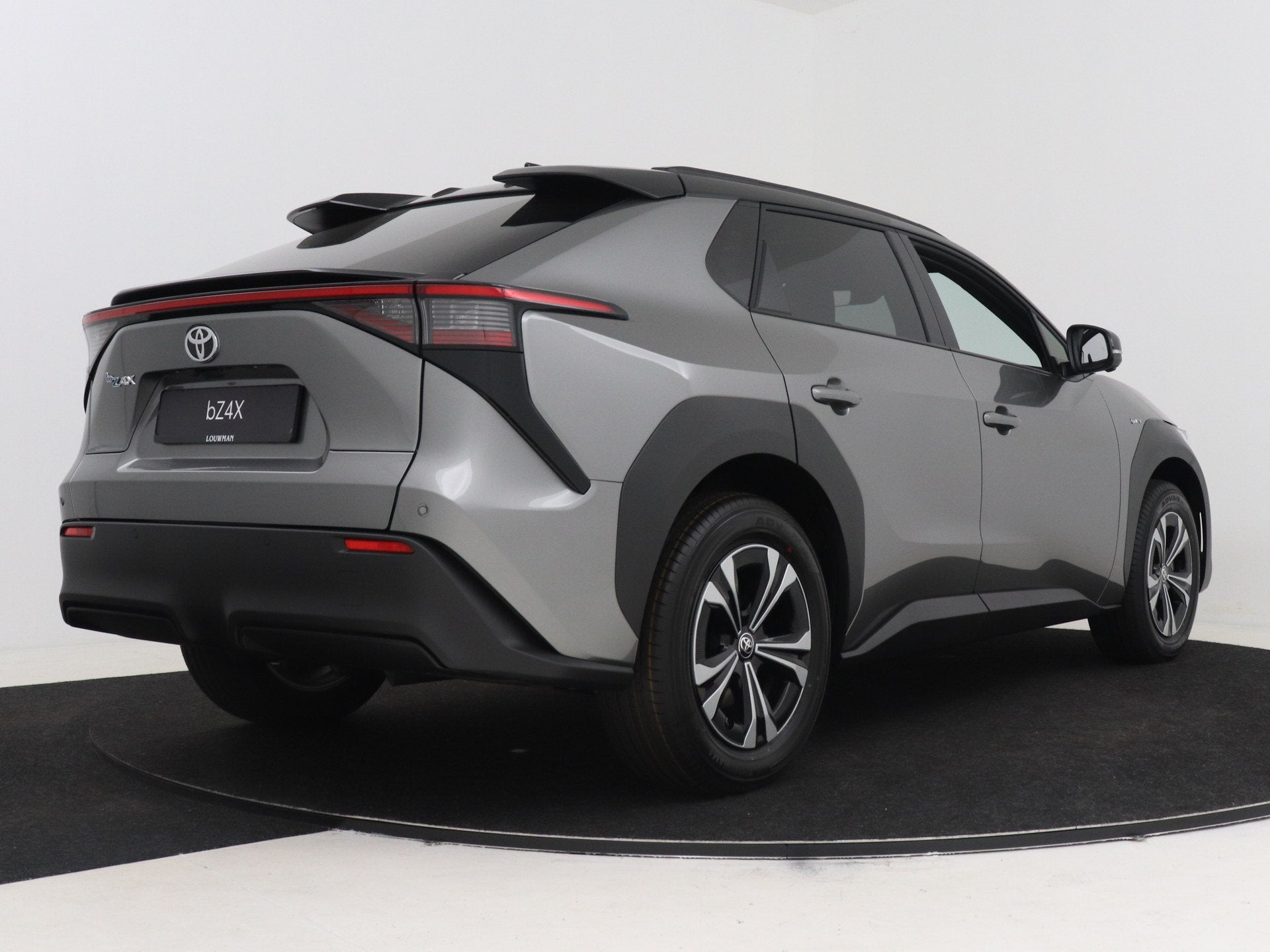 Toyota Bz4x Dynamic 71 kWh | NL auto | Dealeronderhouden |, 12 maanden, Stof, 1885 kg, 33 min