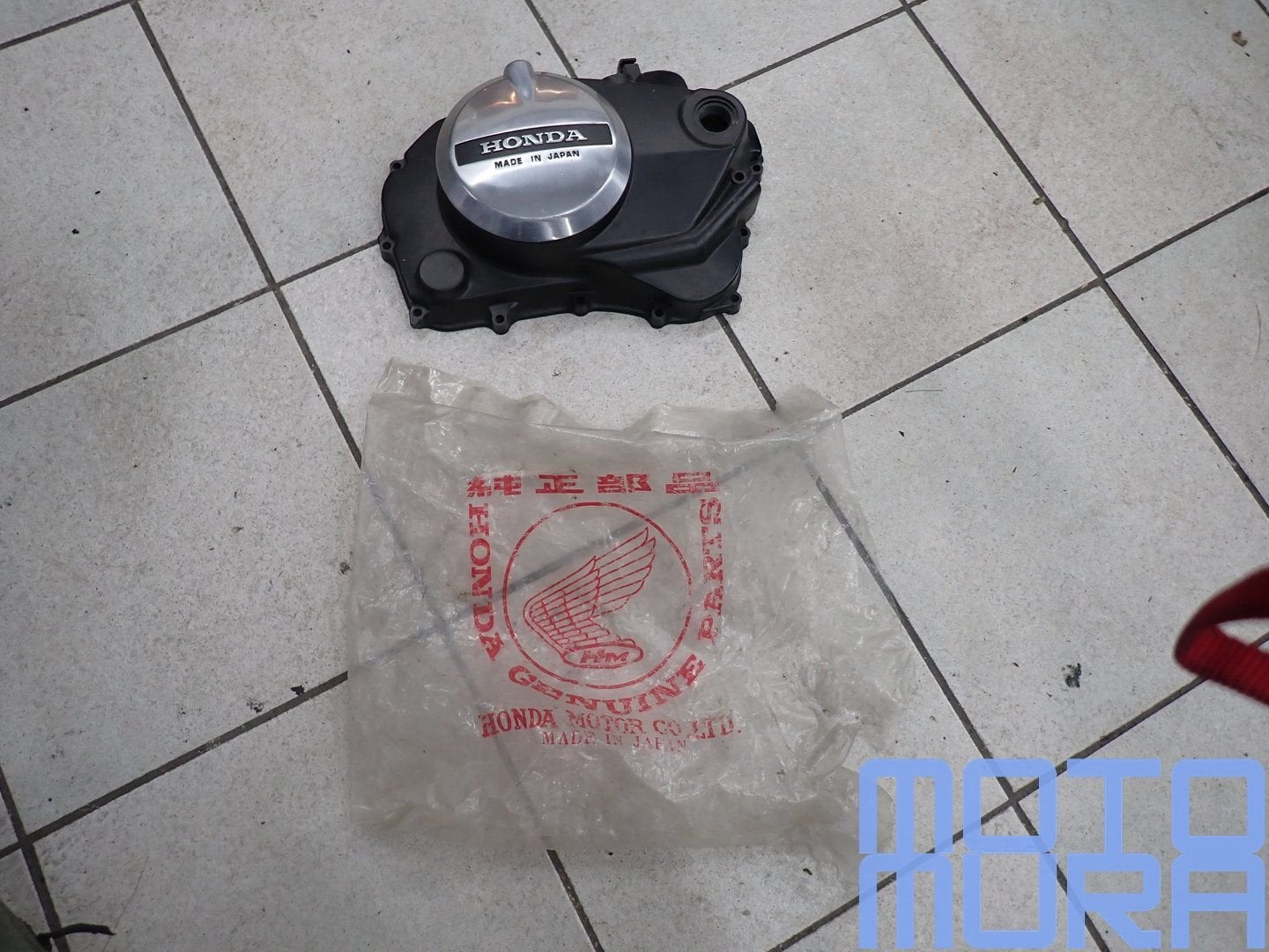 Motordeksel rechts Honda CB400N CB250N 1978 - 1981 zonder ki, Motoren, Onderdelen | Honda, Ophalen of Verzenden, -, -, -