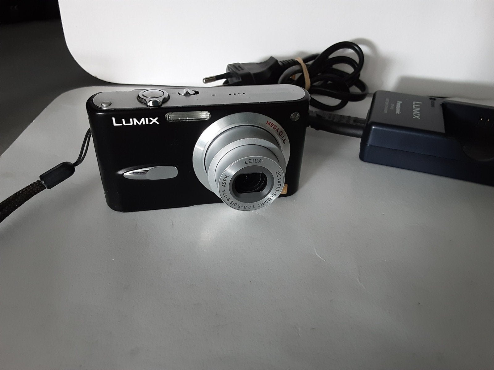 Lumix camera met batterij en oplader (zonder SD kaart), Ophalen of Verzenden, Gebruikt, Accu, Panasonic