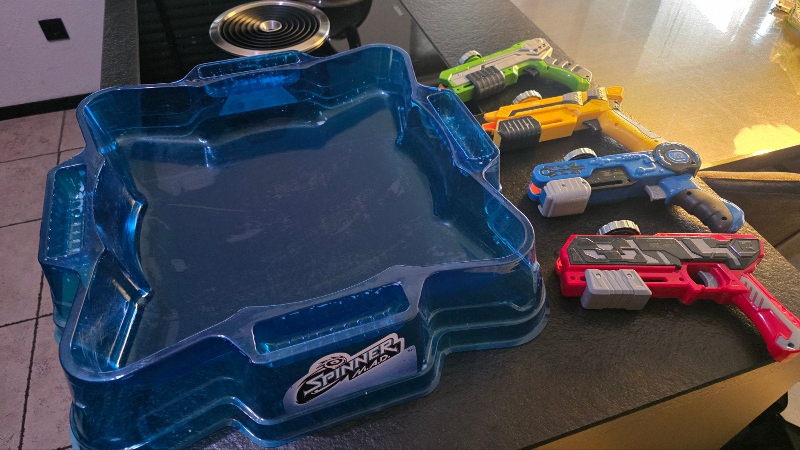 Spinner mad set met 4 spinners en arena, Ophalen, Zo goed als nieuw, Jongen of Meisje