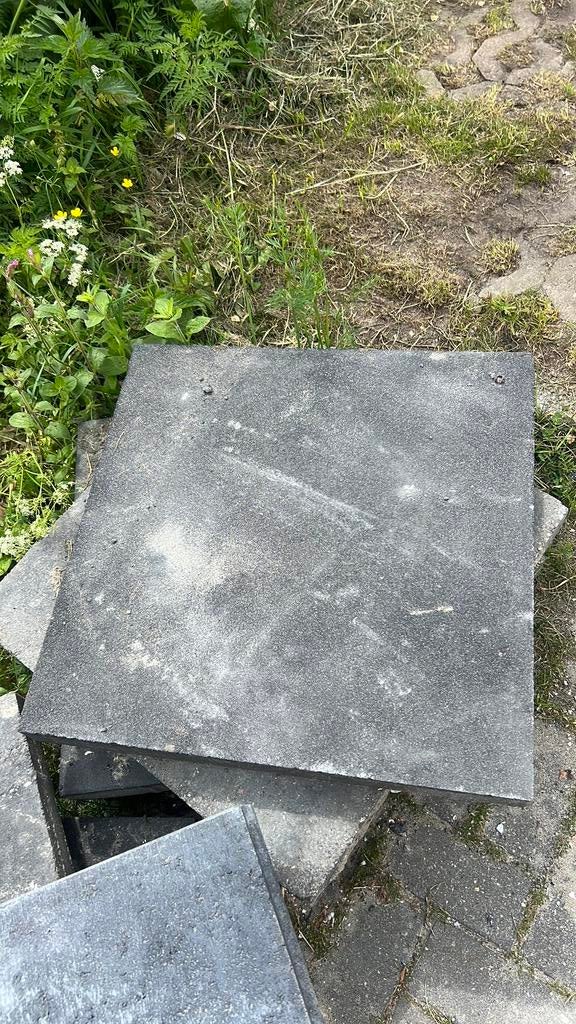 Zwart betonnen tegels 60 bij 60, Ophalen of Verzenden, Zo goed als nieuw