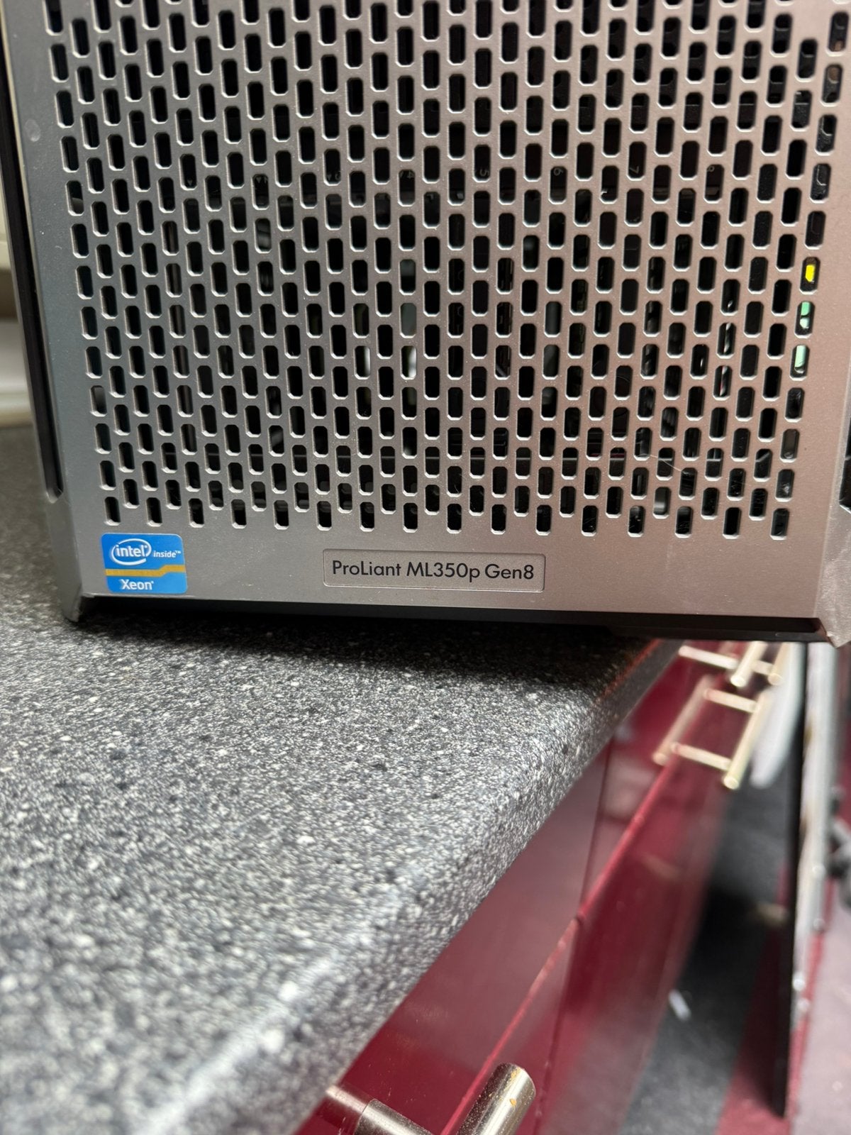 Hp proliant server   gen 8, Computers en Software, Ophalen, Zo goed als nieuw, 2 tot 3 Ghz