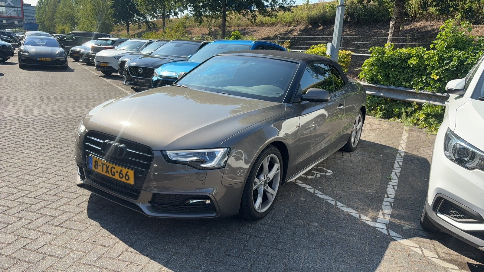Audi A5 1.8 Tfsi 125KW Cabriolet CVT 2014 Grijs, Auto's, Zwart, 4 cilinders, Cabriolet, 4 stoelen