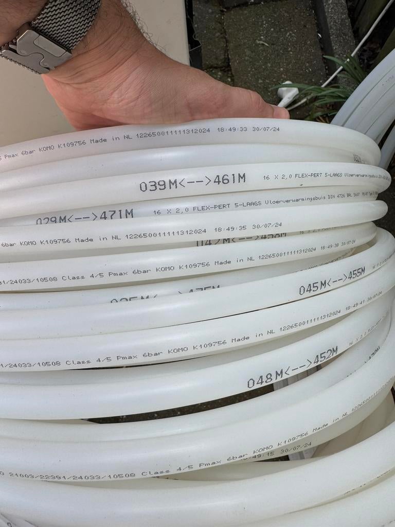 Pipe tube  for underfloor heating aprox 90m + 10m, Ophalen, Zo goed als nieuw, 6 meter of meer, Overige typen