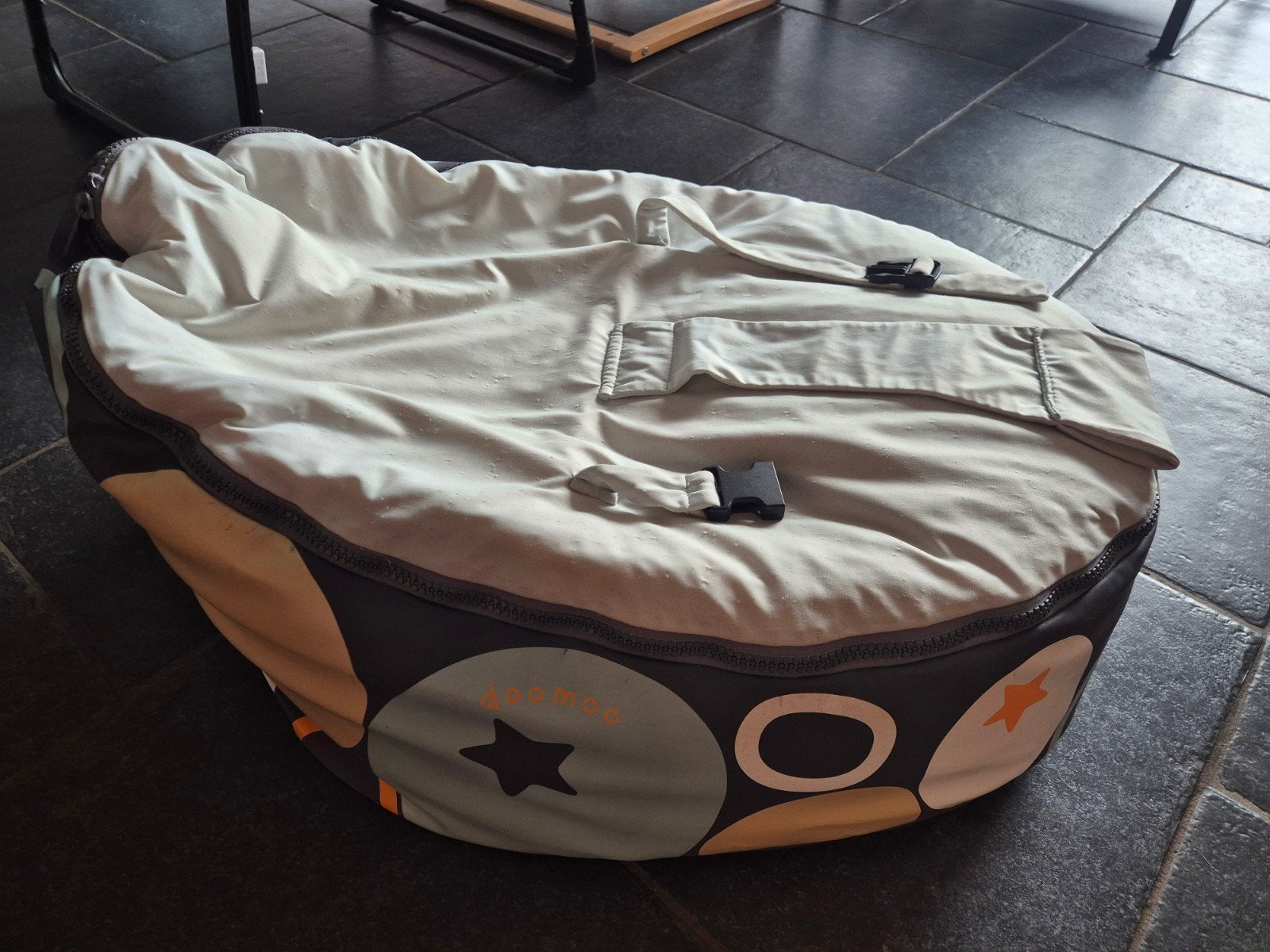 Doomoo Comfy Big Zitzak met onderstel, Ophalen of Verzenden, Gebruikt