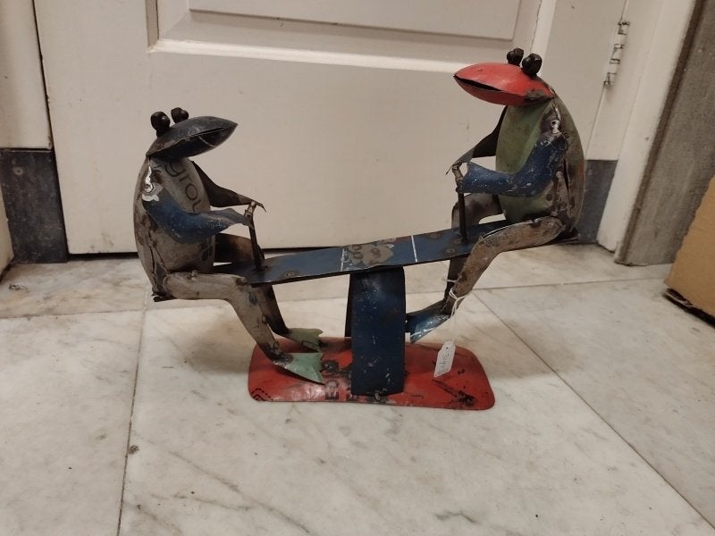 Kikkers op wip van gerecycled blik, Ophalen of Verzenden, Nieuw, Dier