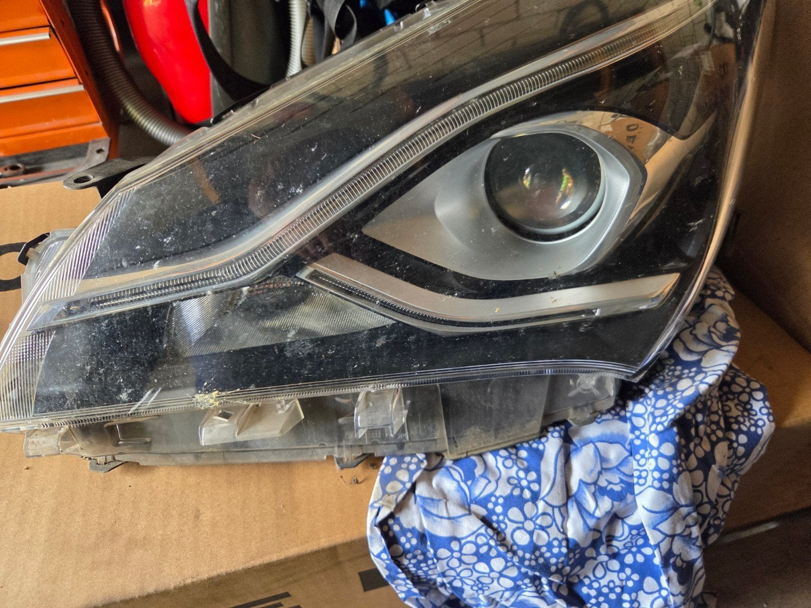 Toyota Yaris 2017 Koplampen (LED strip defect), Auto-onderdelen, Ophalen, Gebruikt, Toyota