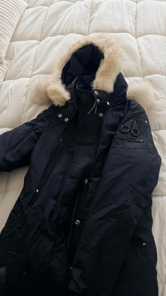 Moose Knuckles Dames Winterjas - Zwart met Bontkraag, Verzenden, Zo goed als nieuw, Maat 38/40 (M), Zwart