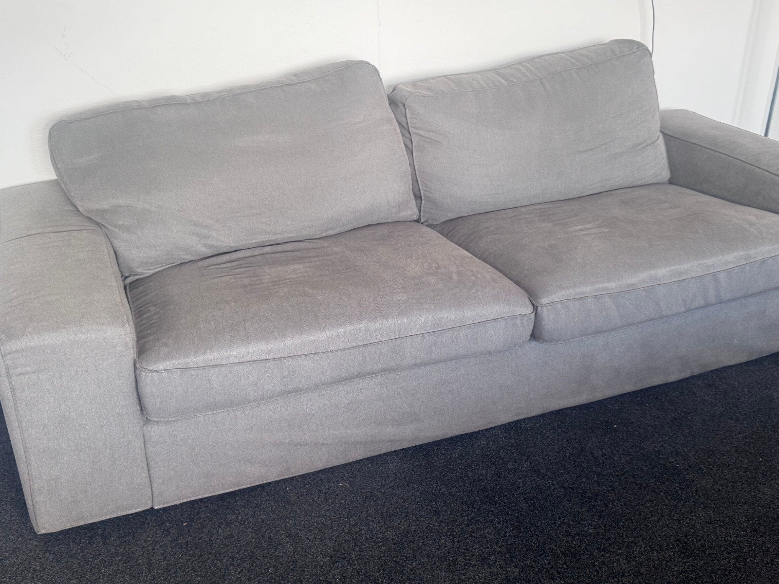 Comfortabele grijze bank - bijna gratis ophalen in Breda, Modern, Comfortabel, Gebruikt, 150 tot 200 cm, Tweepersoons
