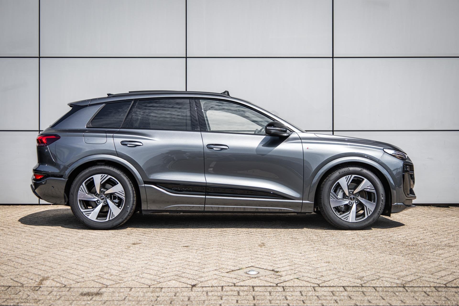 Audi Q6 e-tron 306pk S Edition Performance 100 kWh | Tech Pr, Automaat, 12 maanden, Leder, SUV of Terreinwagen