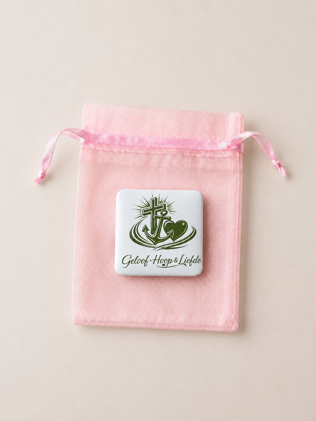Koelkastmagneet Geloof Hoop Liefde - Christelijk cadeau, Huis en Inrichting, Ophalen of Verzenden, Nieuw, Wit, Kunststof