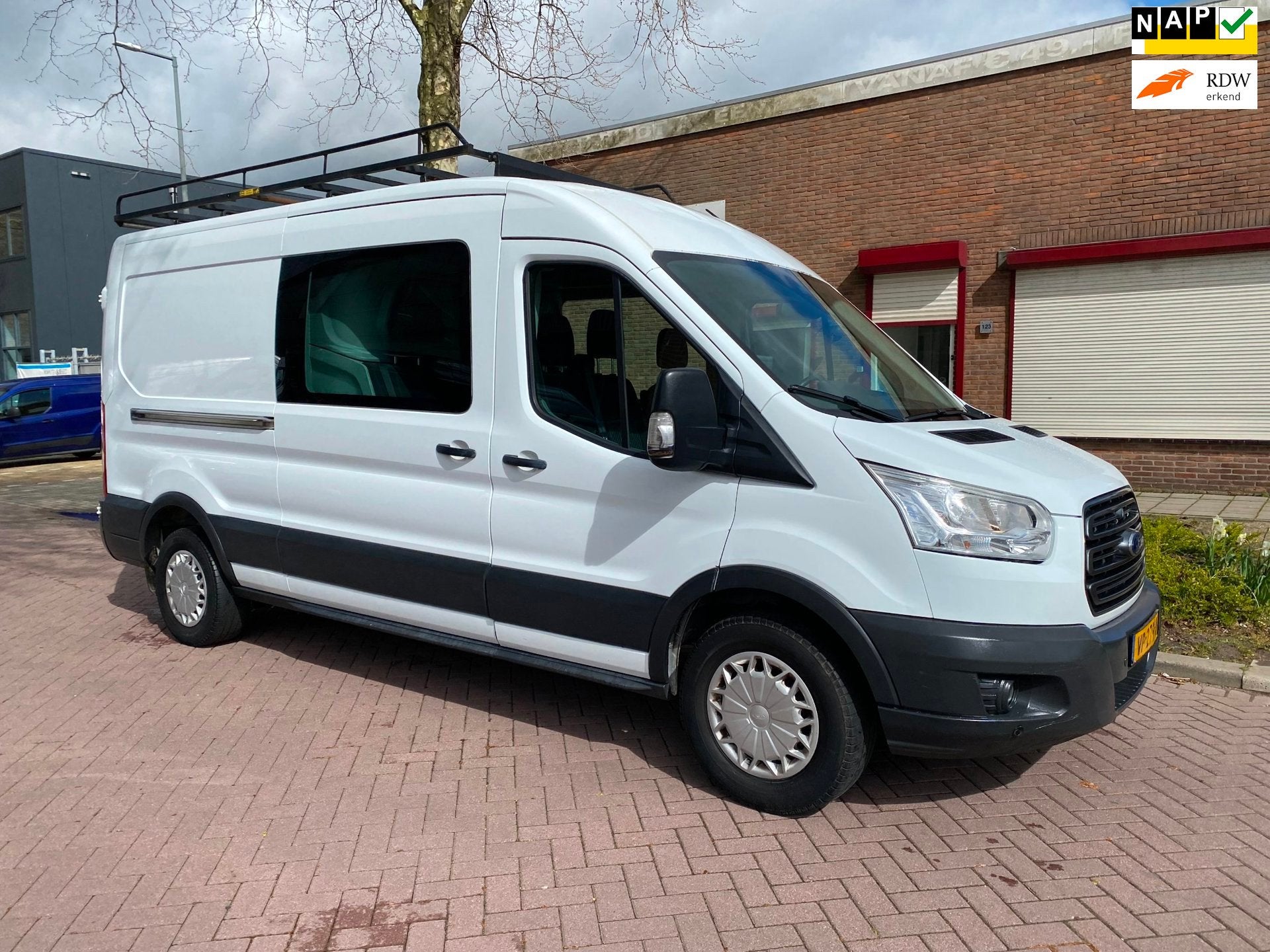 Ford Transit 350 2.2 TDCI L3H2 DC Trend / 2015 / Euro5 / Air, 13 km/l, Euro 5, Gebruikt, Zwart