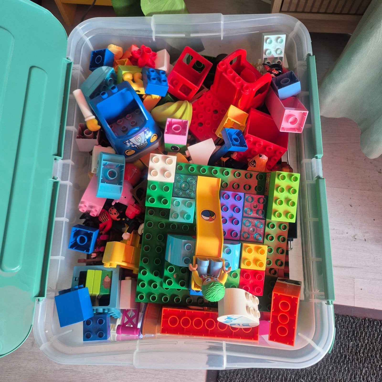 Grote bak Duplo met diverse sets en platen, Kinderen en Baby's, Gebruikt, Ophalen of Verzenden, Meerdere sets, Duplo