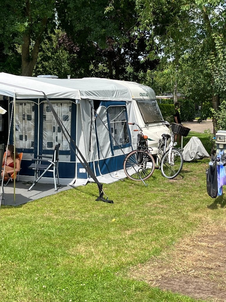 Zeer mooie Chateau Chiara 384, Caravans en Kamperen, Caravans, Chateau, Rondzit, Omvormbare zithoek, Particulier