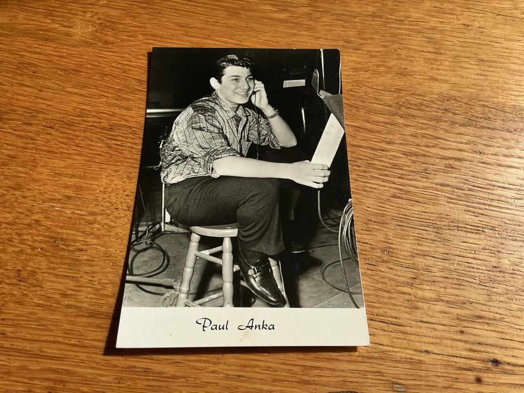 A78 Paul Anka twee plekjes op de achterkant, Ophalen of Verzenden, Zo goed als nieuw, Foto of Kaart