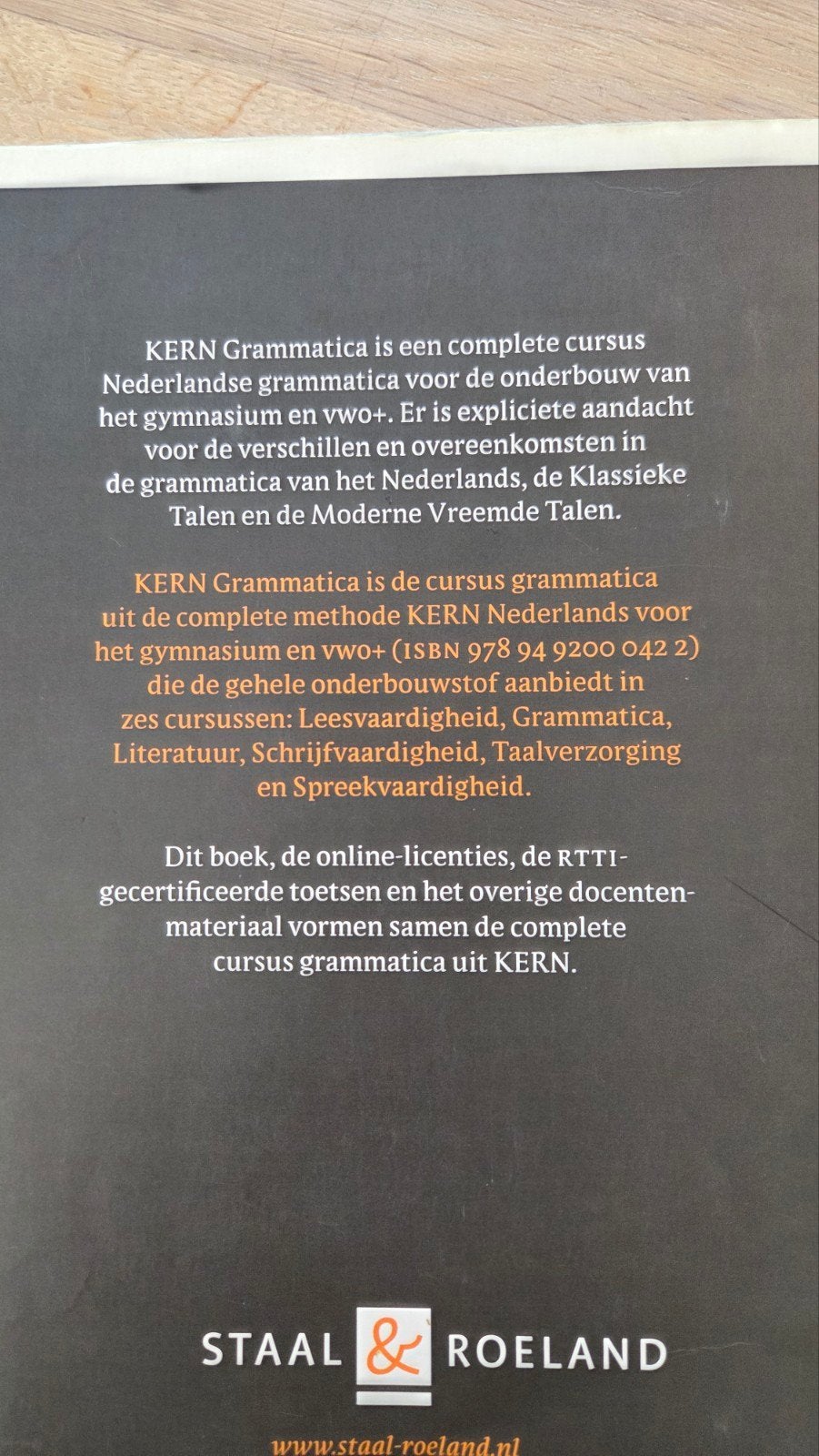 KERN Grammatica  (ISBN 9789492000422), Ophalen of Verzenden, Gelezen, Staal & Roeland